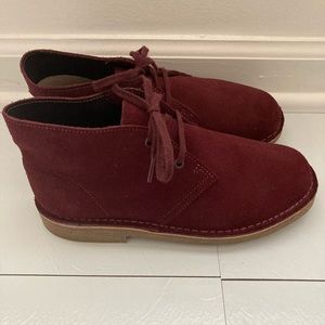 Clarks Desert Boots size 2W